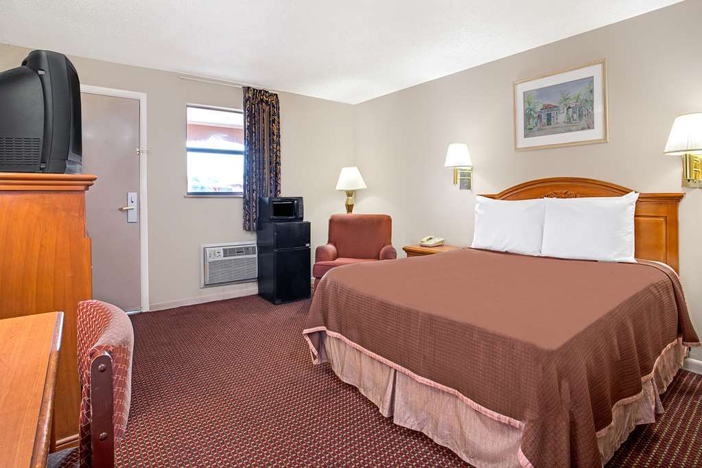 Ramada By Wyndham Murfreesboro Udogodnienia zdjęcie